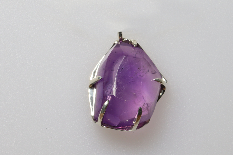 Amethyst by hand/ss